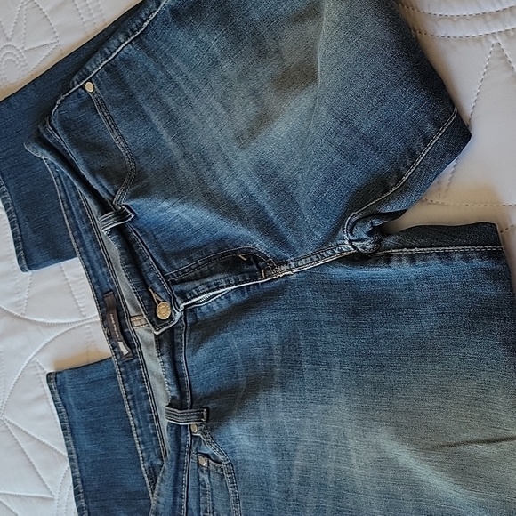 LEVIS - Picture 2 of 5